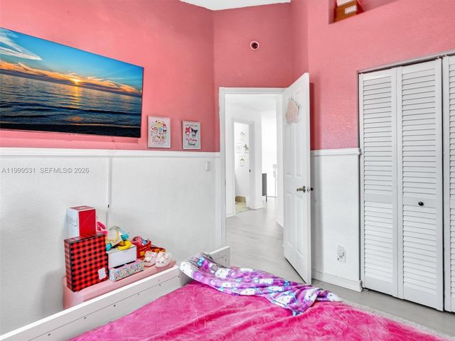 3804 NW 121st Ave, Sunrise, FL 33323