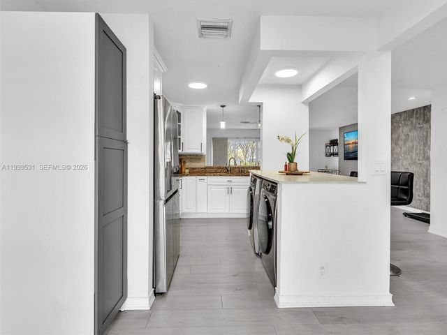 3804 NW 121st Ave, Sunrise, FL 33323