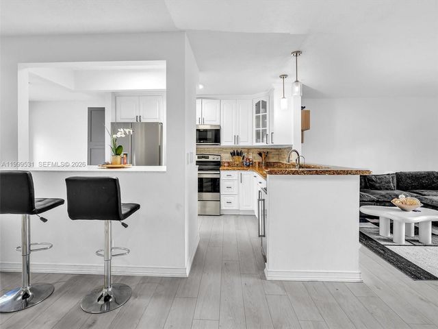 3804 NW 121st Ave, Sunrise, FL 33323