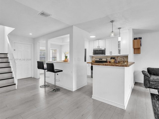 3804 NW 121st Ave, Sunrise, FL 33323