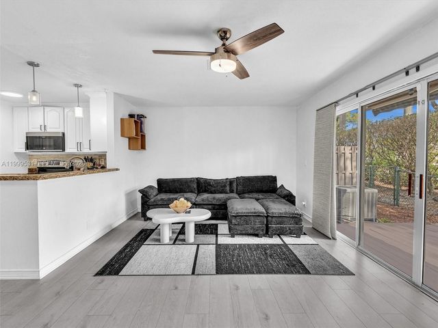 3804 NW 121st Ave, Sunrise, FL 33323