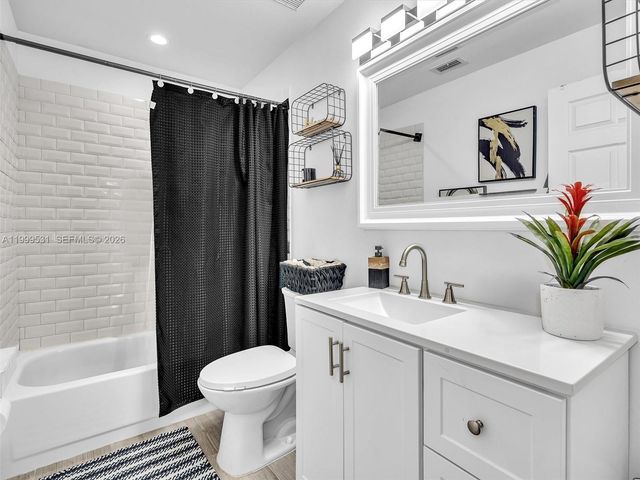 3804 NW 121st Ave, Sunrise, FL 33323