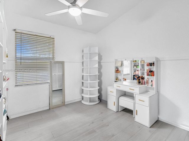 3804 NW 121st Ave, Sunrise, FL 33323