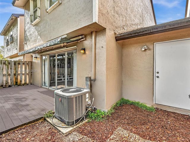 3804 NW 121st Ave, Sunrise, FL 33323