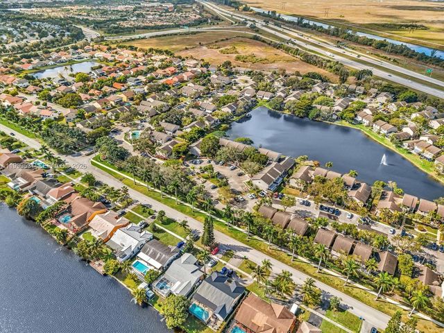 3804 NW 121st Ave, Sunrise, FL 33323