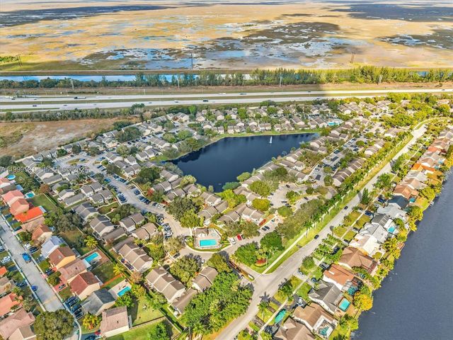 3804 NW 121st Ave, Sunrise, FL 33323