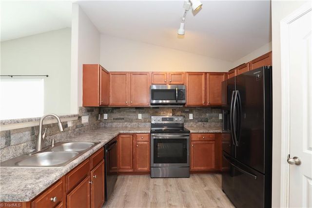 652 Switchback Court, High Point, NC 27265