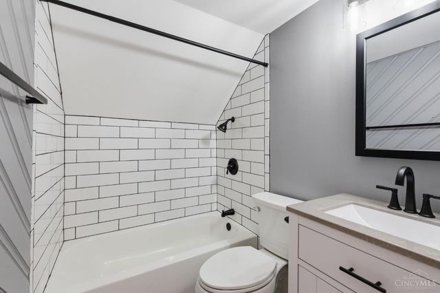 7124 Sanoma Avenue, Madeira, OH 45243