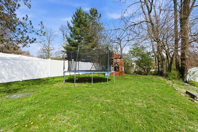 7124 Sanoma Avenue, Madeira, OH 45243