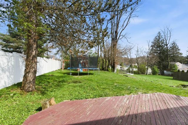 7124 Sanoma Avenue, Madeira, OH 45243