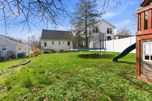 7124 Sanoma Avenue, Madeira, OH 45243