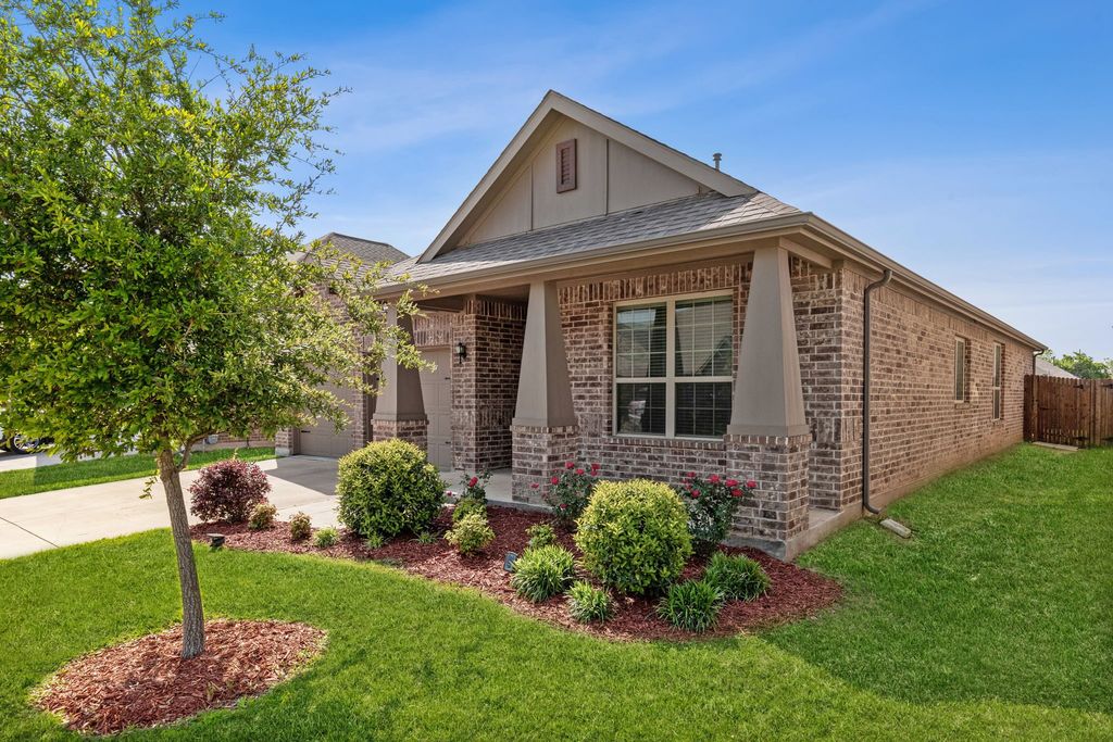 2448 Open Range Drive, Fort Worth, TX 76177