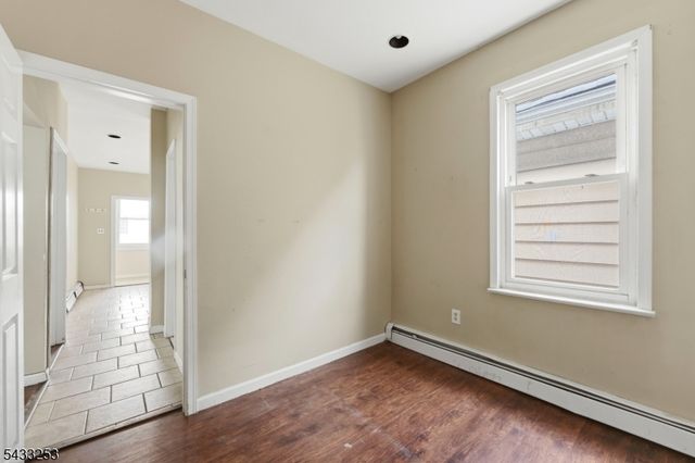 225 John St, Elizabeth City, NJ 07202