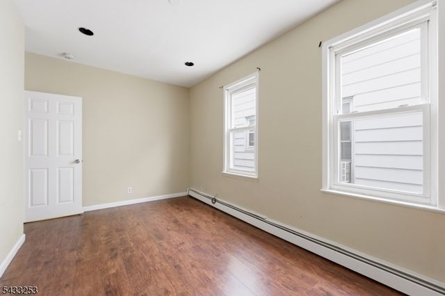225 John St, Elizabeth City, NJ 07202