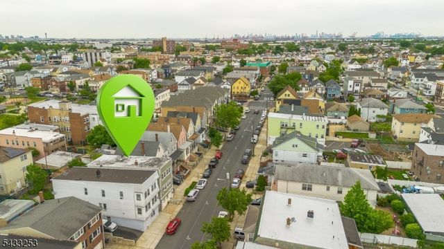 225 John St, Elizabeth City, NJ 07202