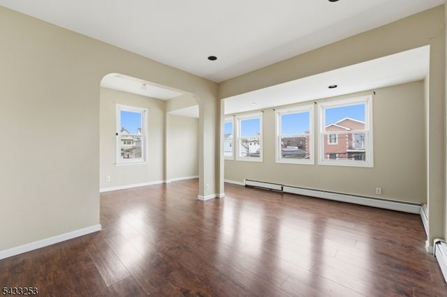225 John St, Elizabeth City, NJ 07202