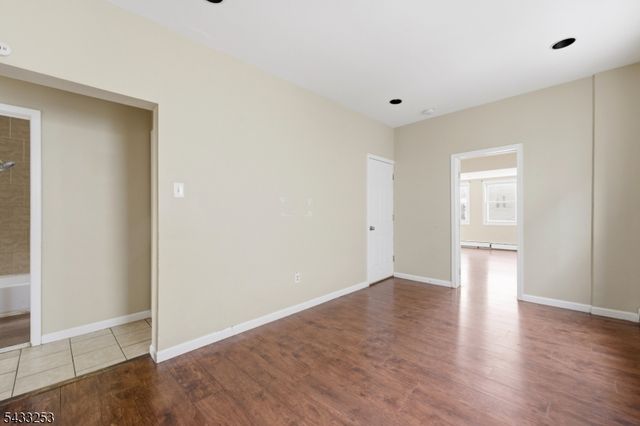 225 John St, Elizabeth City, NJ 07202
