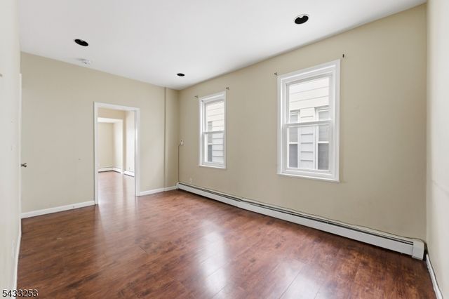 225 John St, Elizabeth City, NJ 07202