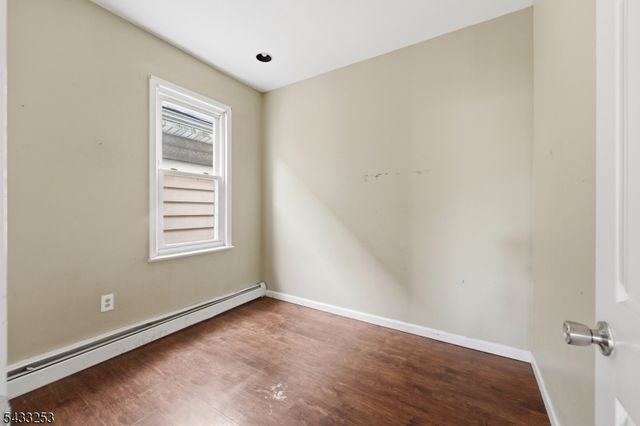 225 John St, Elizabeth City, NJ 07202