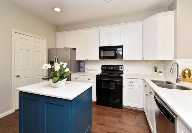 8814 Silent Willow Lane, Sugar Land, TX 77479