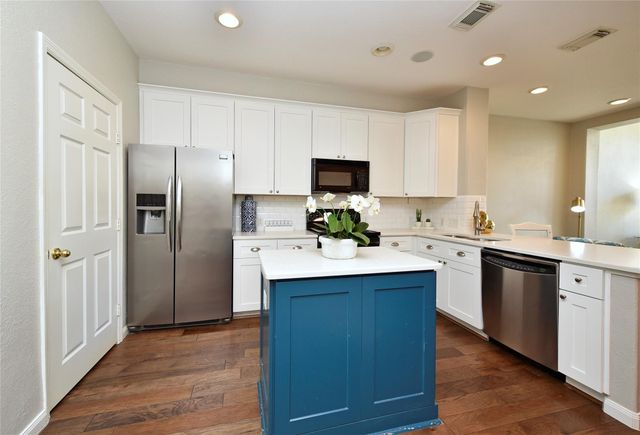 8814 Silent Willow Lane, Sugar Land, TX 77479