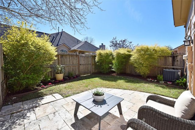 8814 Silent Willow Lane, Sugar Land, TX 77479