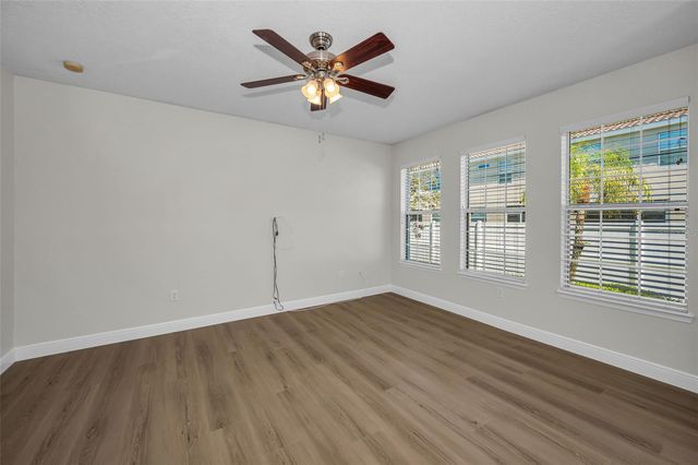 617 52ND AVENUE N, St Petersburg, FL 33703