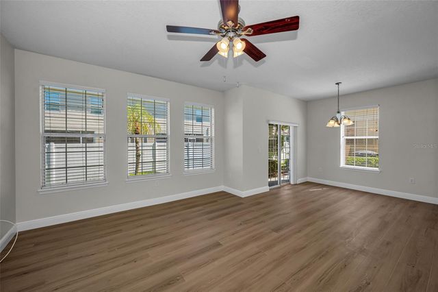 617 52ND AVENUE N, St Petersburg, FL 33703