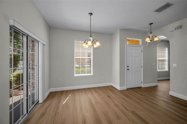 617 52ND AVENUE N, St Petersburg, FL 33703