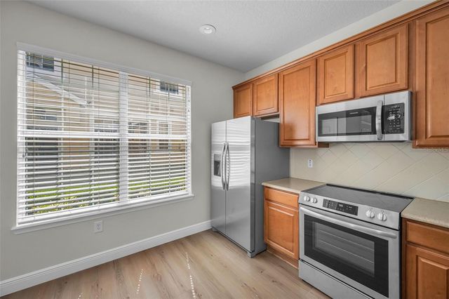 617 52ND AVENUE N, St Petersburg, FL 33703