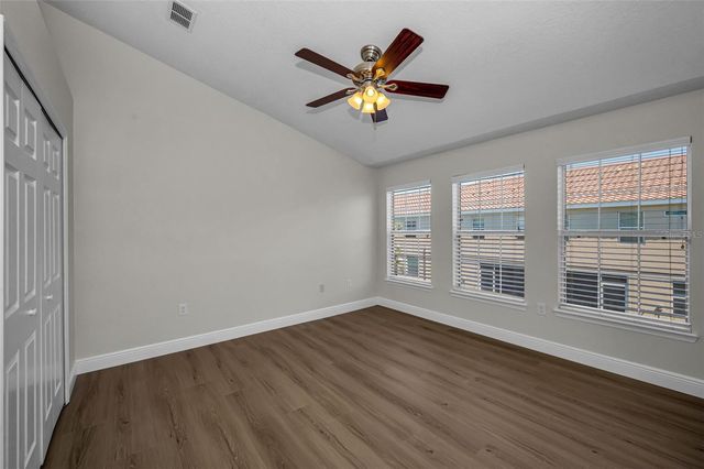 617 52ND AVENUE N, St Petersburg, FL 33703