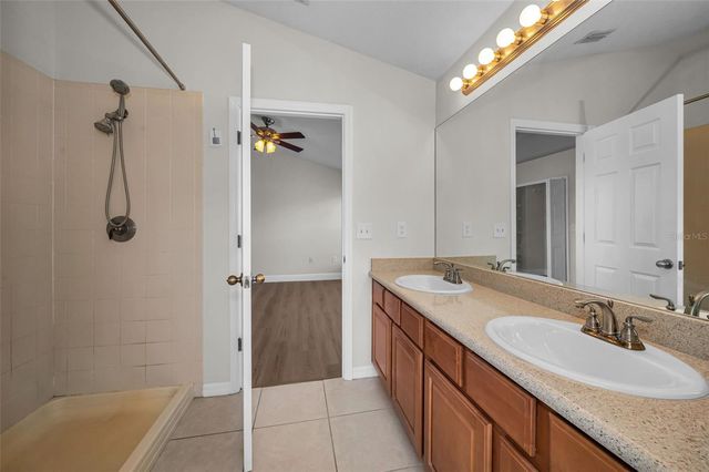 617 52ND AVENUE N, St Petersburg, FL 33703