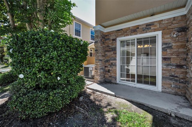 617 52ND AVENUE N, St Petersburg, FL 33703