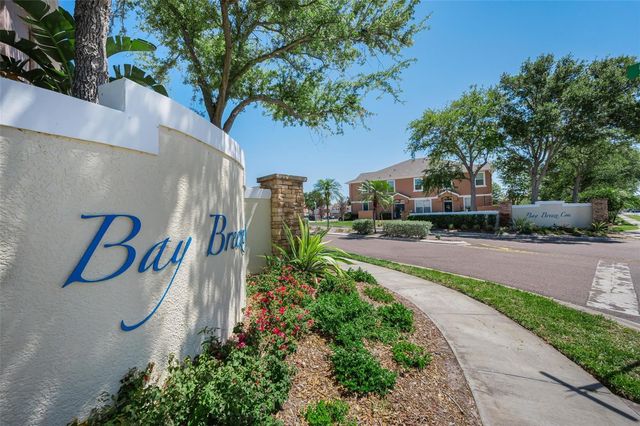 617 52ND AVENUE N, St Petersburg, FL 33703