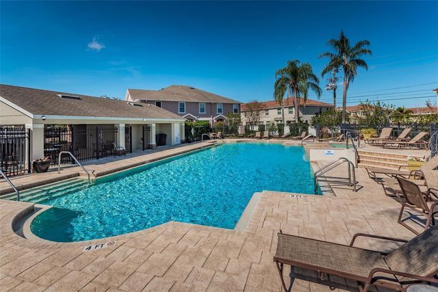 617 52ND AVENUE N, St Petersburg, FL 33703
