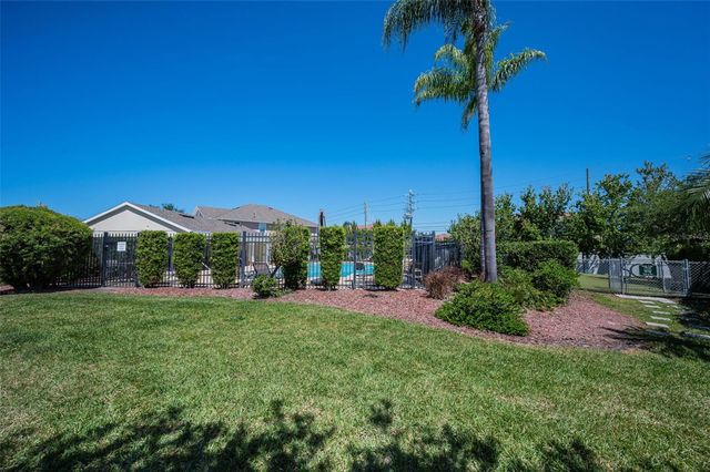 617 52ND AVENUE N, St Petersburg, FL 33703