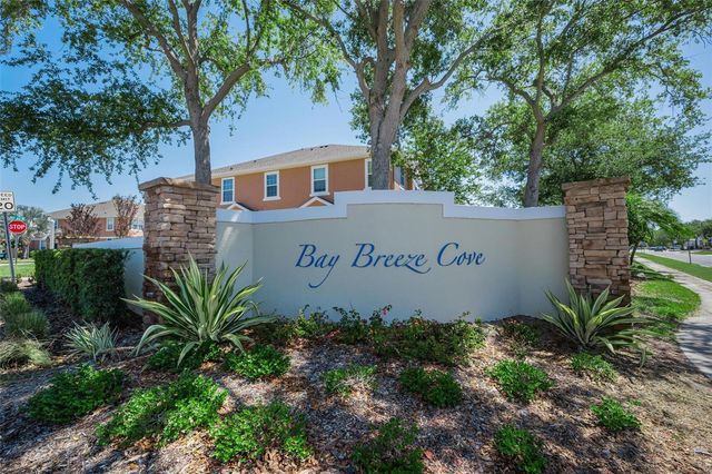 617 52ND AVENUE N, St Petersburg, FL 33703