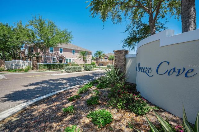 617 52ND AVENUE N, St Petersburg, FL 33703