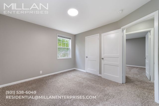 102 Valley View Cir, Clarksville, TN 37040