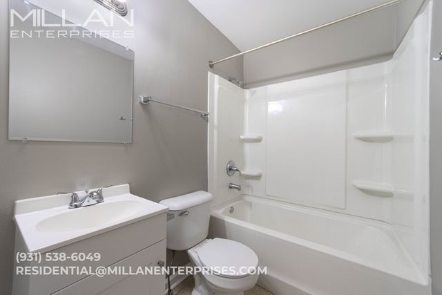 102 Valley View Cir, Clarksville, TN 37040