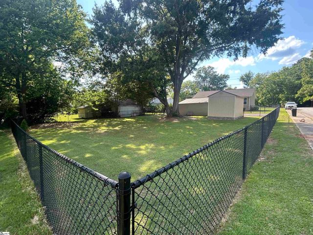 306 Shands Street, Clinton, SC 29325