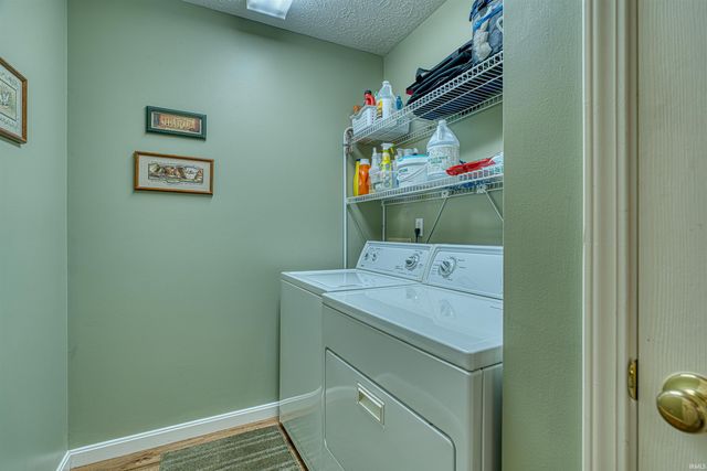 6111 Eastbourne Drive, Evansville, IN 47711