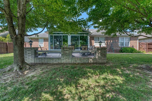 6111 Eastbourne Drive, Evansville, IN 47711