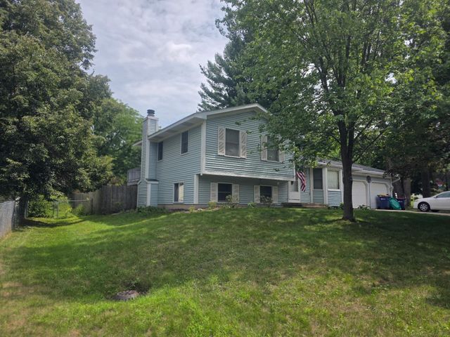 890 Gabrielle Court, Grand Rapids, MI 49505