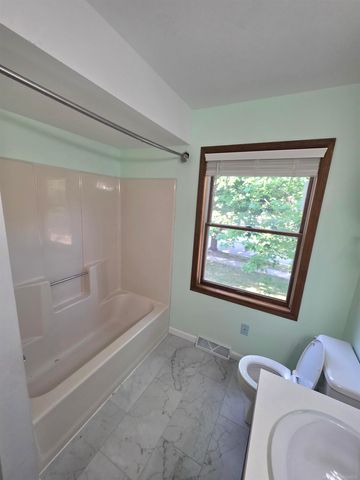 890 Gabrielle Court, Grand Rapids, MI 49505