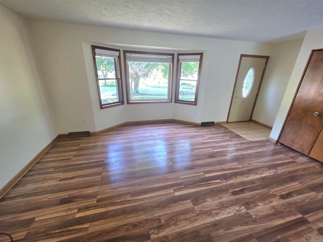 890 Gabrielle Court, Grand Rapids, MI 49505
