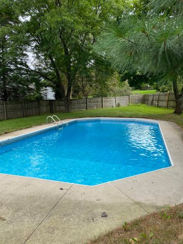 890 Gabrielle Court, Grand Rapids, MI 49505