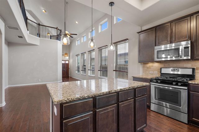 7337 Menchaca RD 29, Austin, TX 78745