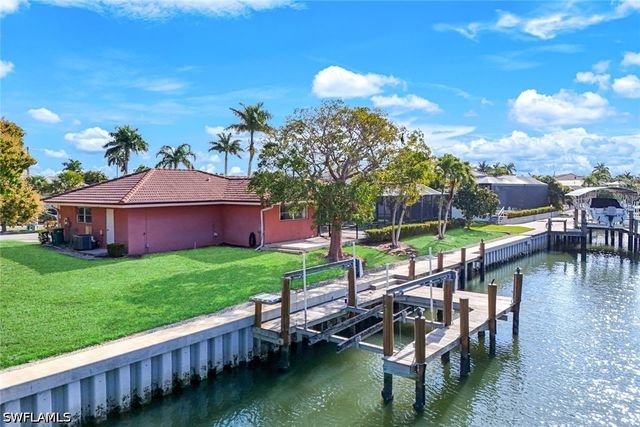 358 Grapewood CT, Marco Island, FL 34145