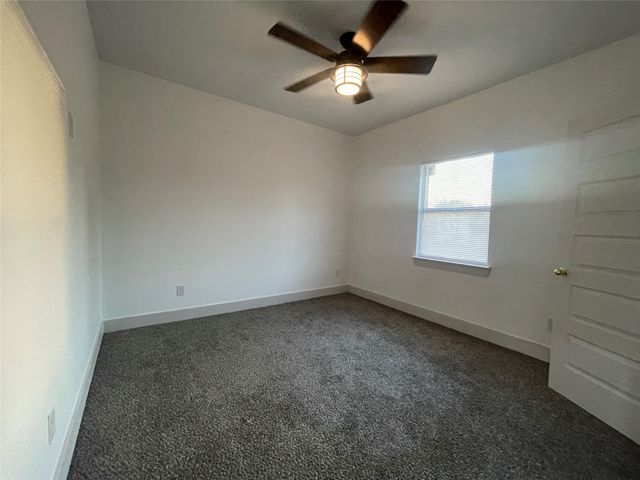 1082 Pearl Harbor Street, Tool, TX 75143